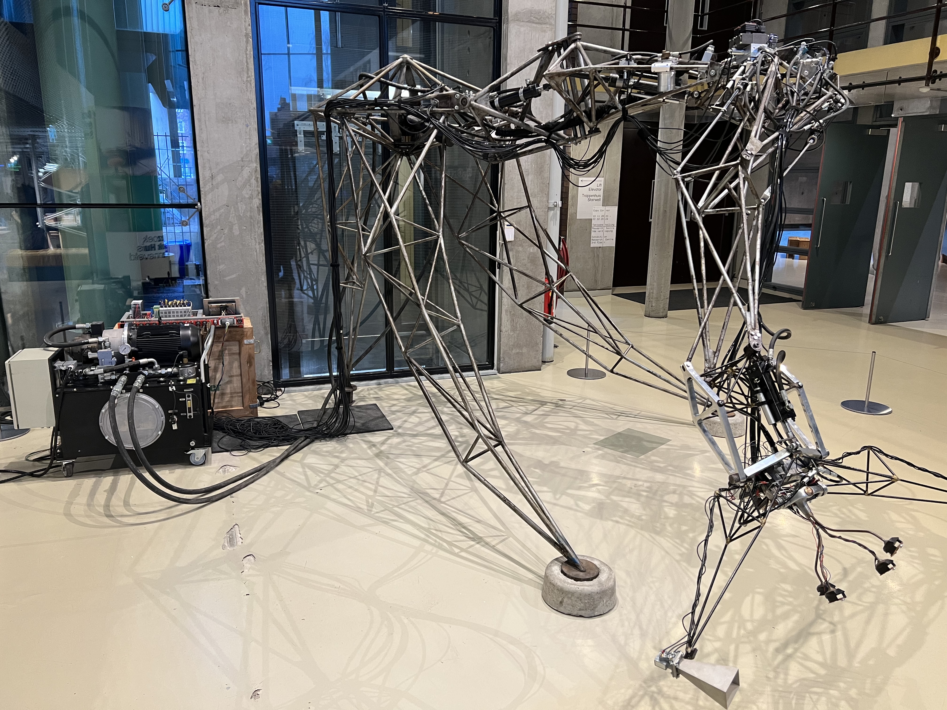 The Senster by Edward Ihnatowicz